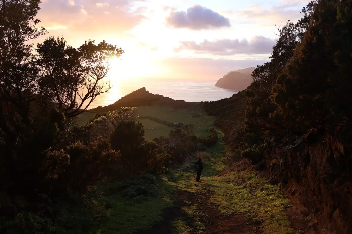 Sao-Jorge aux Açores - Bivouac des Sciences L'île de Sao Jorge a des endroits superbes et discrets - Bivouac des Sciences